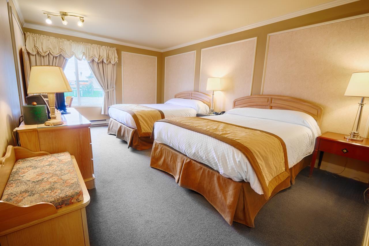 Hotel Travelodge By Wyndham Викториавил Екстериор снимка